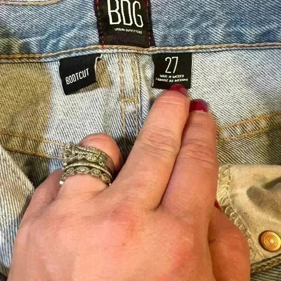 BDG Urban Outfitters Light Wash Bootcut Distressed Denim Jeans Size 27 High Rise - Picture 7 of 10